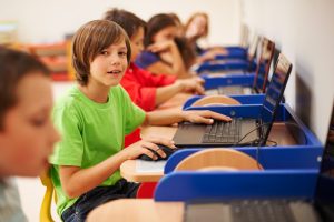 Cursos gratuitos desvendam de maneira prática e criativa a BNCC Computação - It´s Play